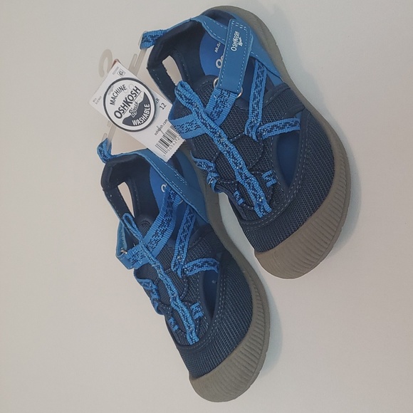 oshkosh bump toe athletic sandals